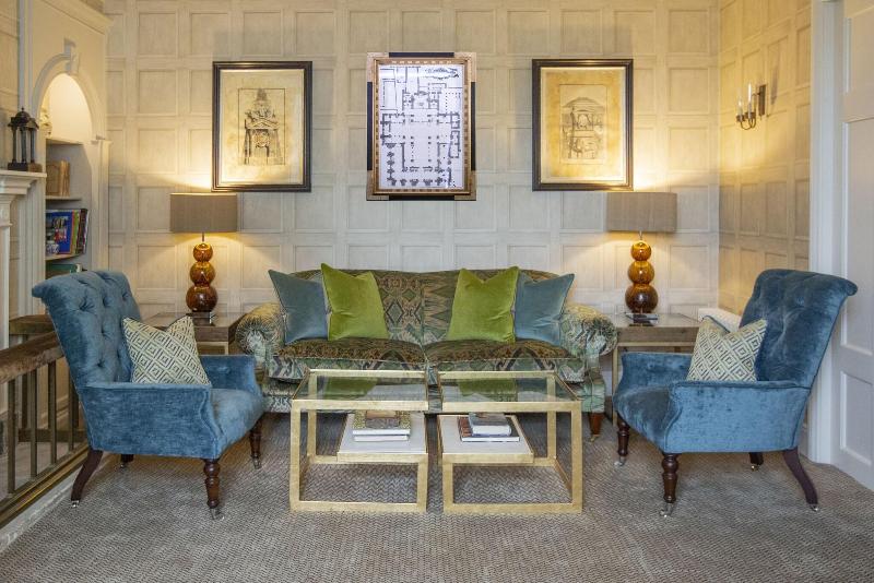 Lords Of The Manor Hotel - Lobi