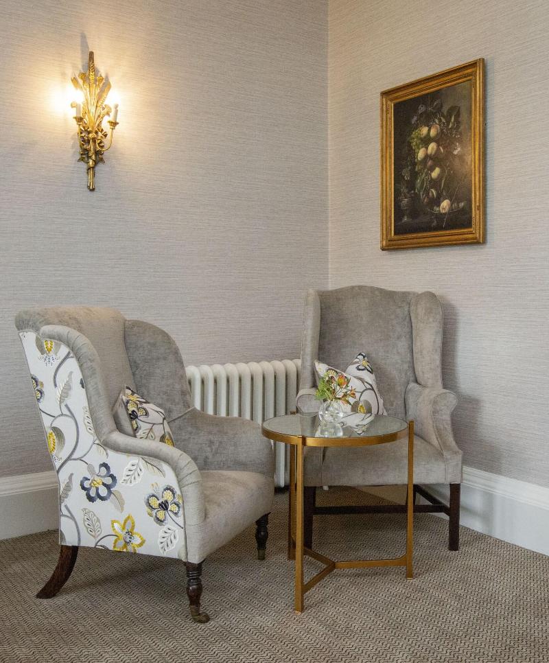 Lords Of The Manor Hotel - Lobi