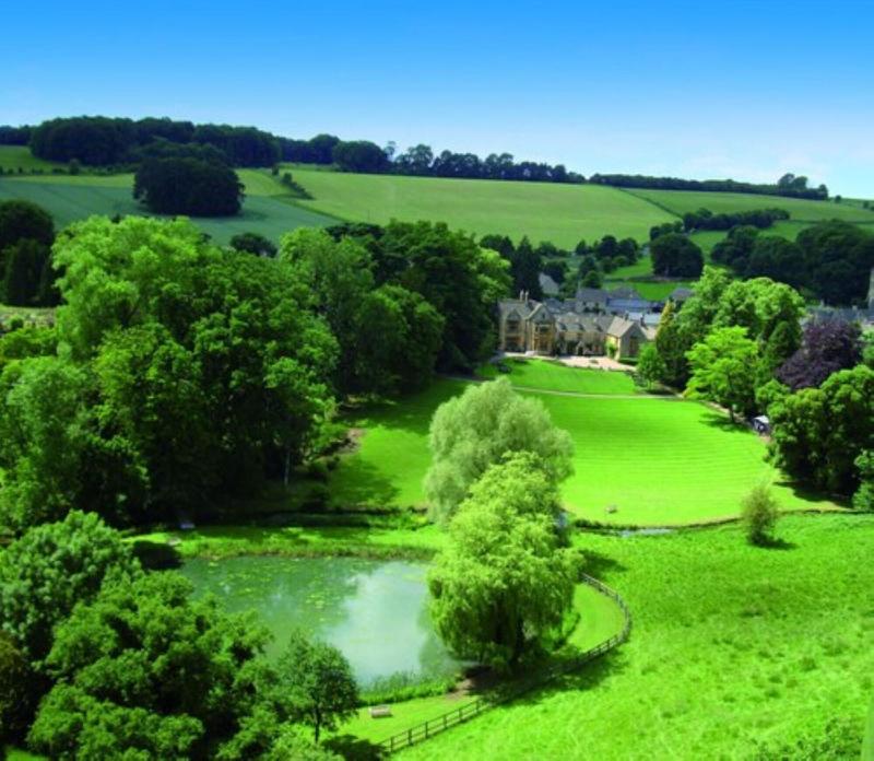 Lords Of The Manor Hotel - Genel