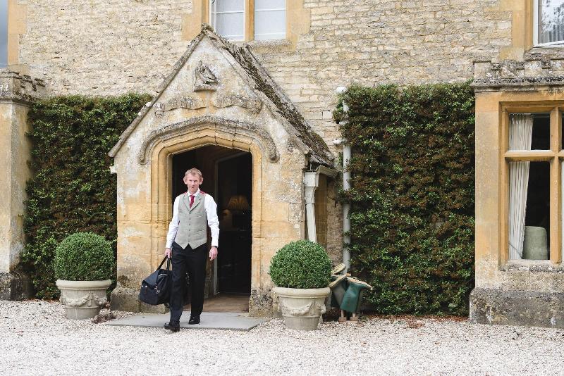Lords Of The Manor Hotel - Genel
