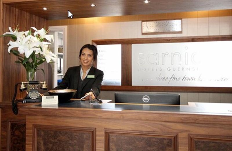 Les Rocquettes Hotel - Lobi
