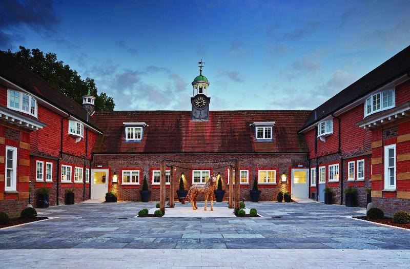 Barnett Hill - Luxury Hotel - Genel