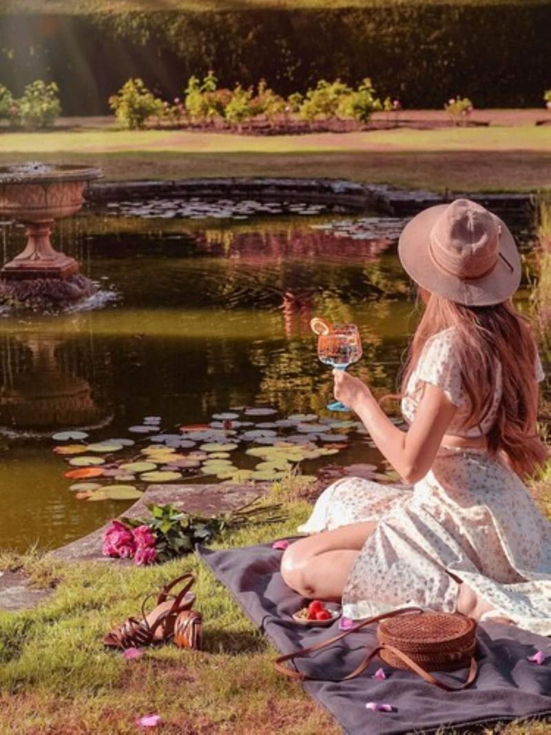 Barnett Hill - Luxury Hotel - Genel