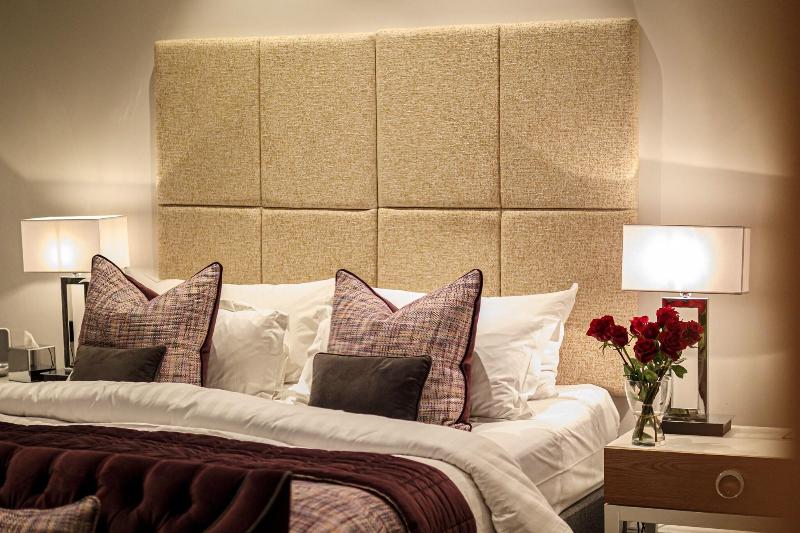 Barnett Hill - Luxury Hotel - Oda
