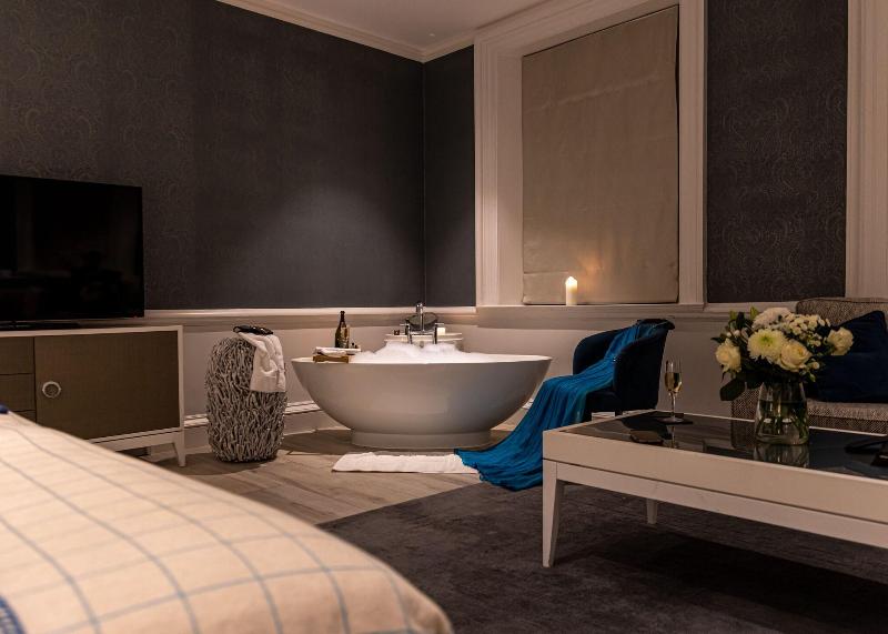 Barnett Hill - Luxury Hotel - Oda