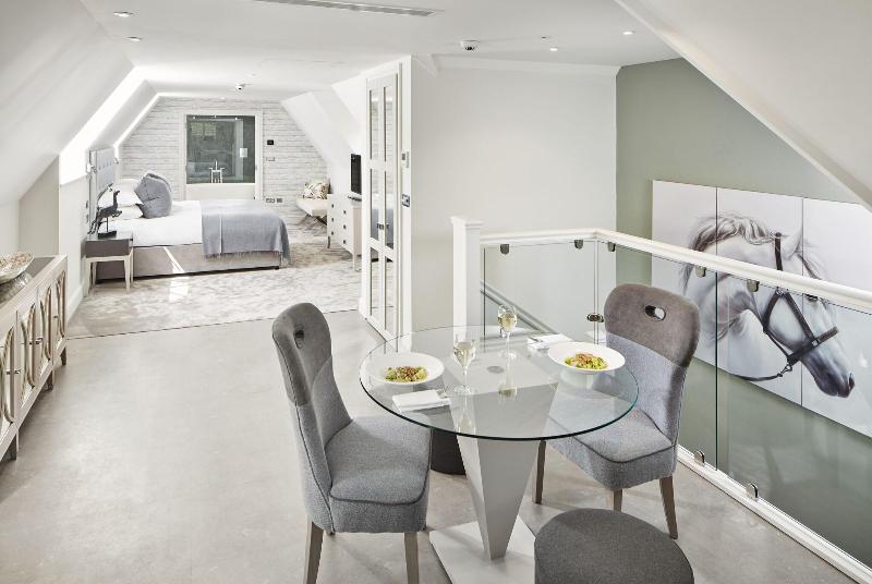 Barnett Hill - Luxury Hotel - Oda