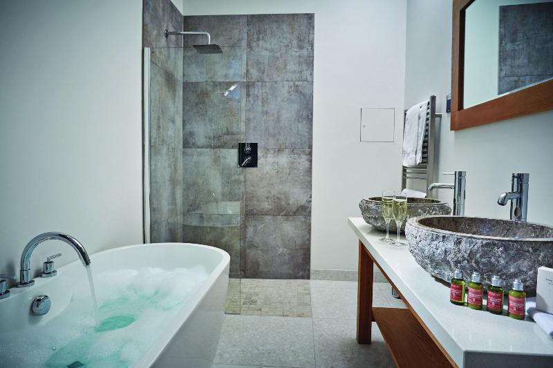 Barnett Hill - Luxury Hotel - Oda