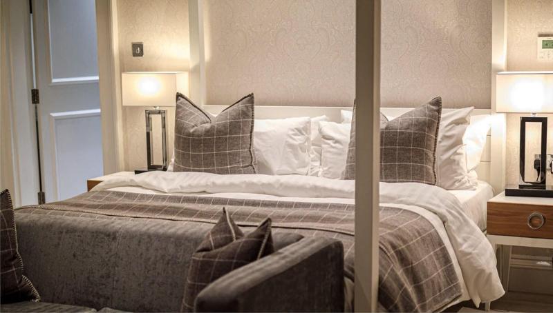 Barnett Hill - Luxury Hotel - Oda