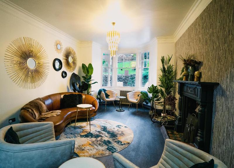 Cranleigh Boutique - Lobi