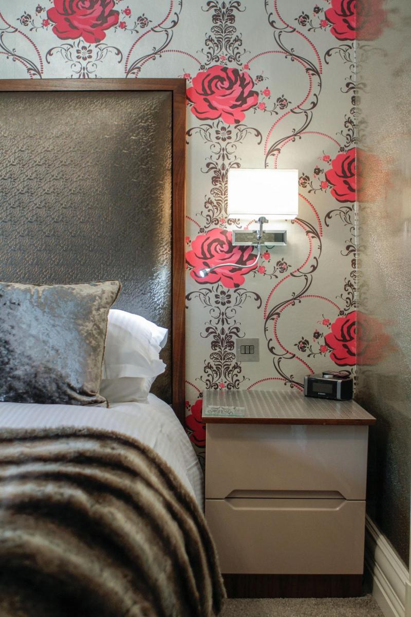 Cranleigh Boutique - Oda