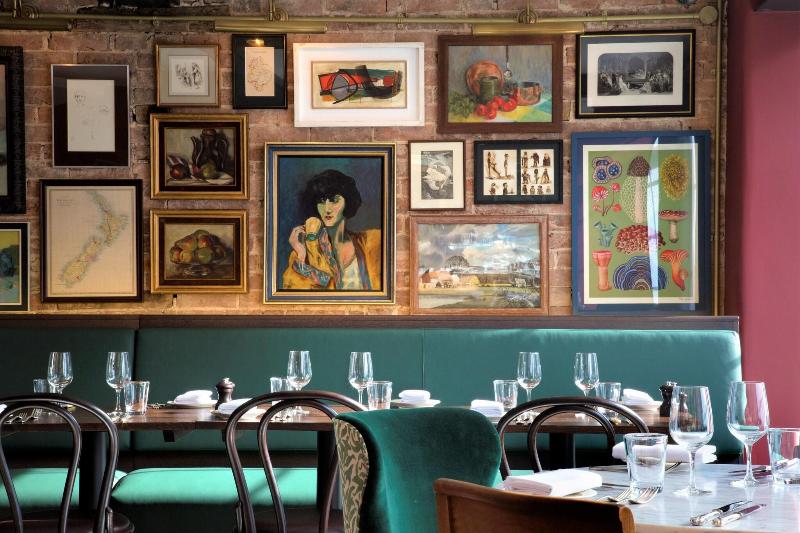 The Bower House Restaurant & Rooms - Lobi