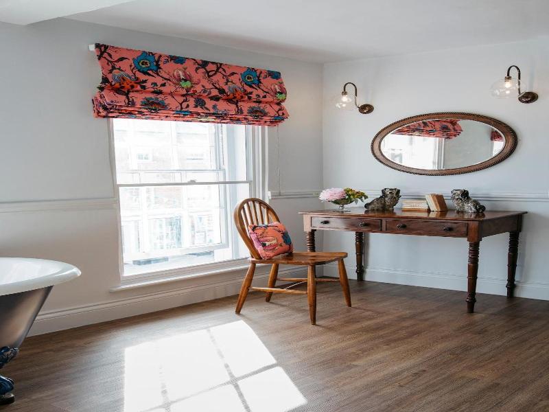 The Bower House Restaurant & Rooms - Oda