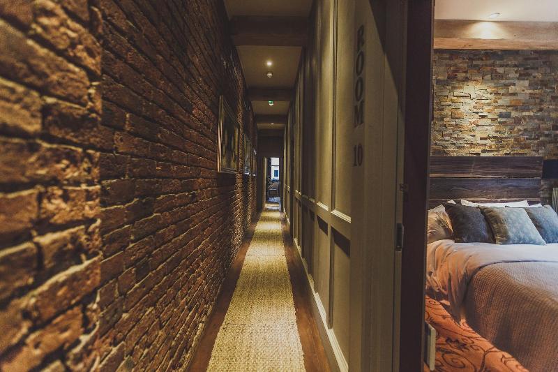 The Cow Hollow Hotel - Oda