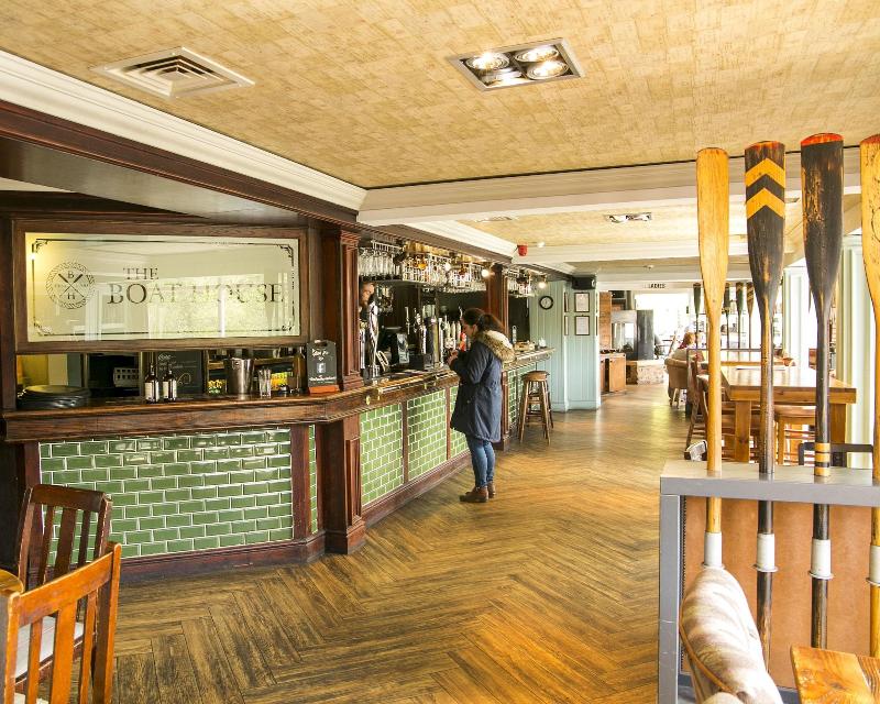 The Boathouse & Riverside Rooms - Lobi
