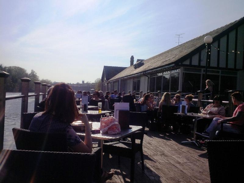 The Boathouse & Riverside Rooms - Genel