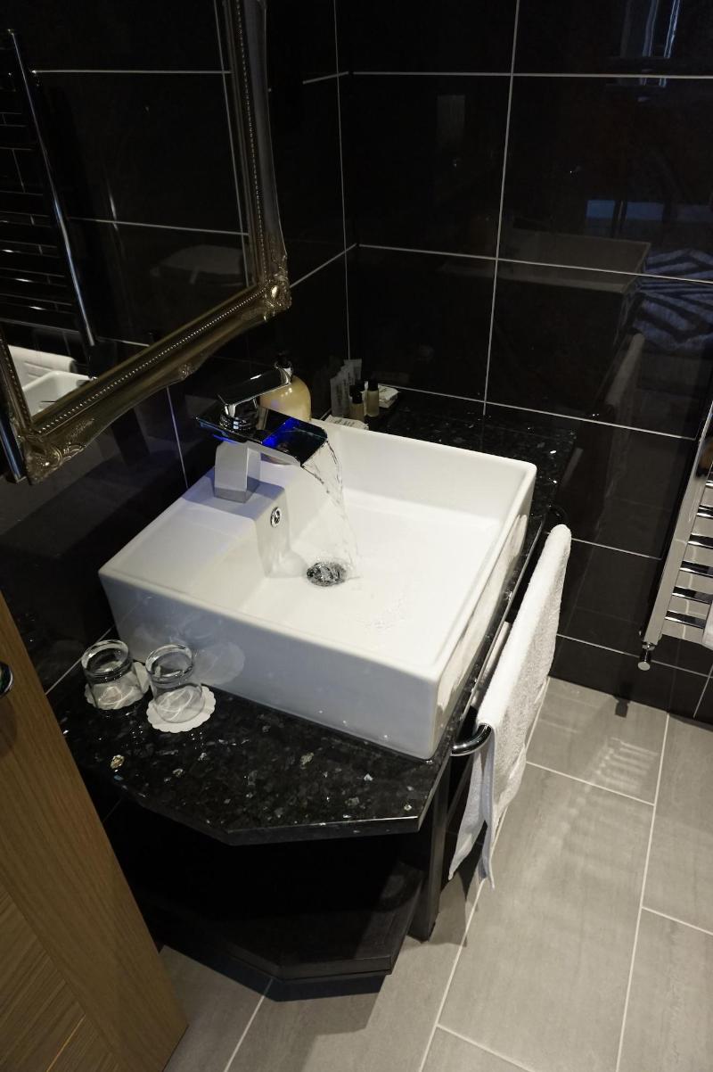 Halvard Hotel - Oda