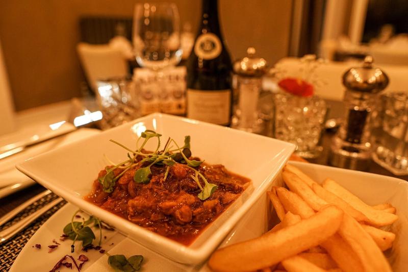 Halvard Hotel - Restoran