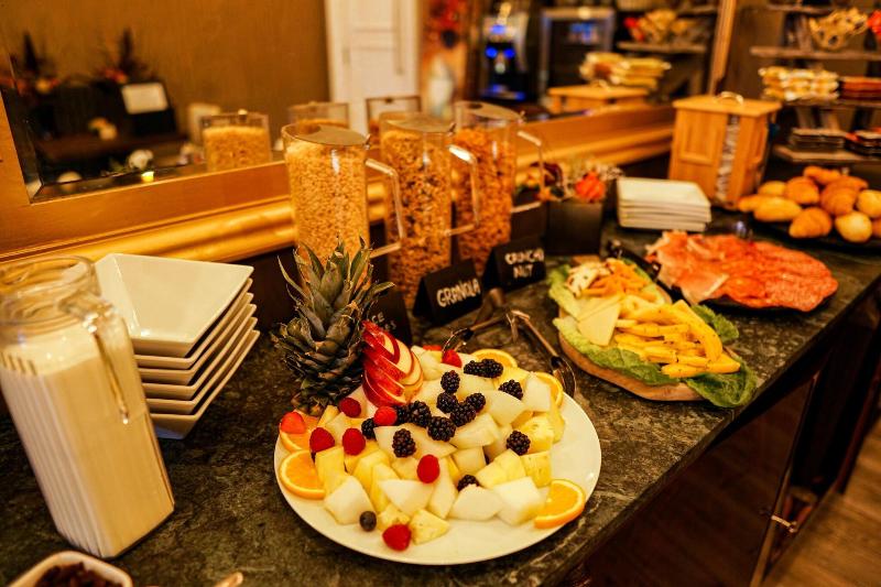 Halvard Hotel - Restoran