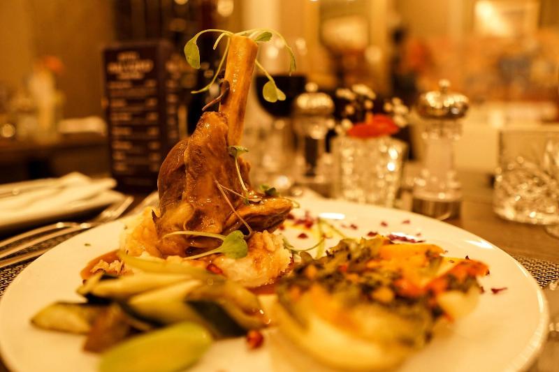 Halvard Hotel - Restoran