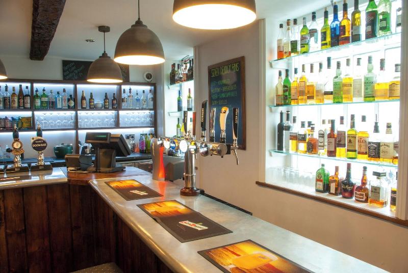 The Dragon Hotel - Bar