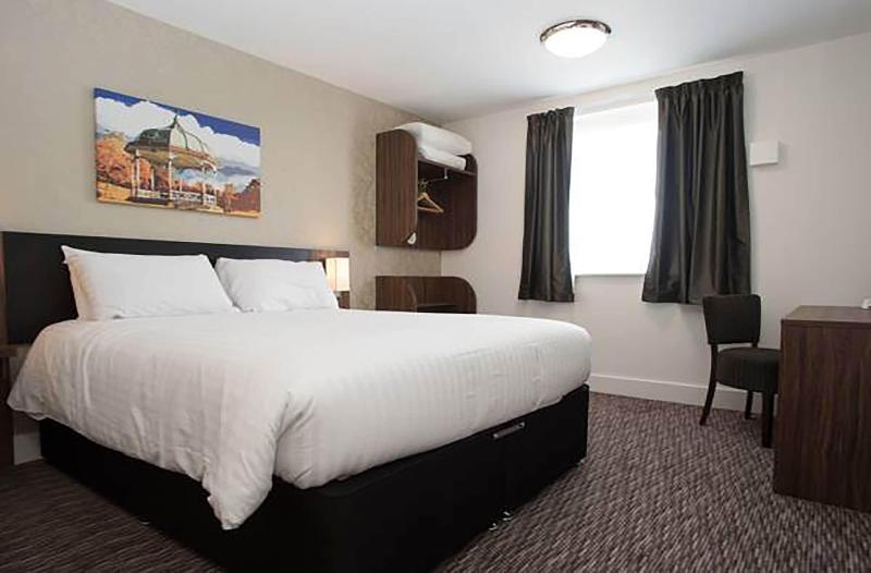 Raven's Cliff, Motherwell by Marston's Inns - Oda