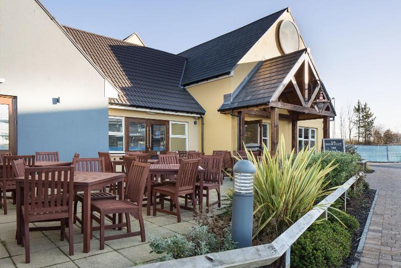 Raven's Cliff, Motherwell by Marston's Inns - Teras