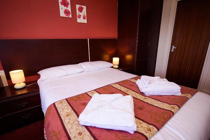 Delmont Hotel - Oda