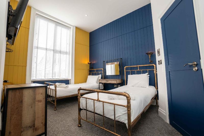 Delmont Hotel - Oda