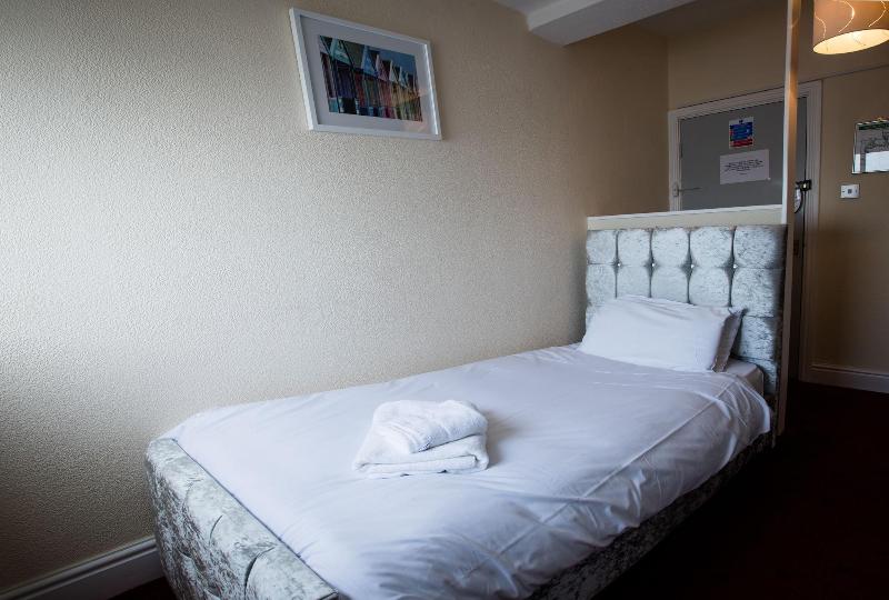 Delmont Hotel - Oda