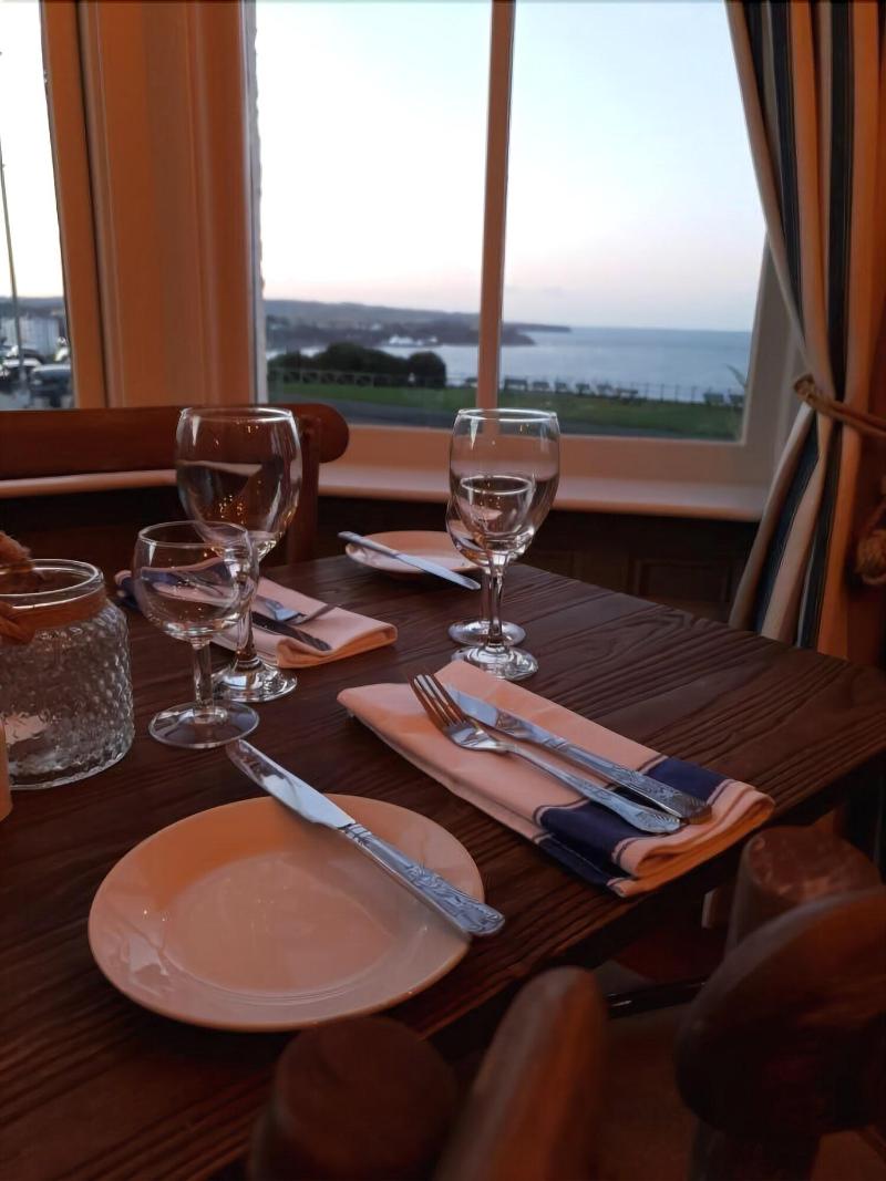 Delmont Hotel - Restoran