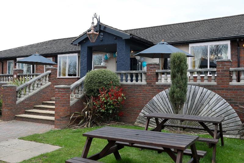 Boundary, Alfreton by Marston's Inns - Teras
