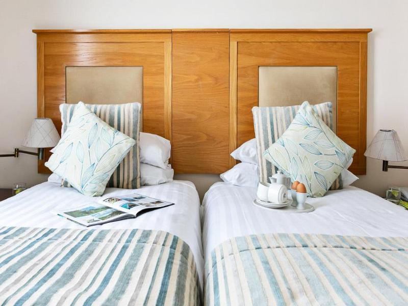 Abbey Sands Hotel - Oda
