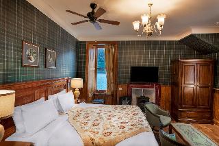 The Whispering Pine Lodge fotoÄŸrafÄ±