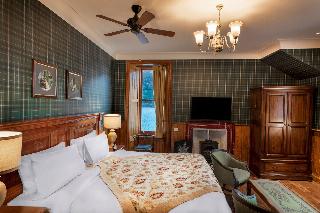 The Whispering Pine Lodge fotoÄŸrafÄ±