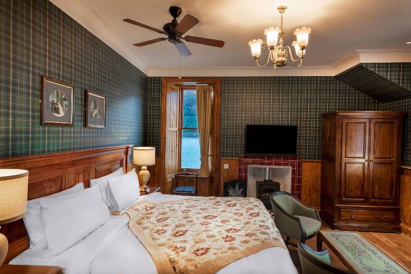 The Whispering Pine Lodge - Oda
