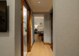 The Whispering Pine Lodge fotoÄŸrafÄ±