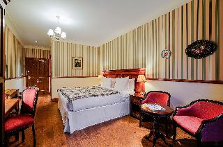 The Whispering Pine Lodge fotoÄŸrafÄ±