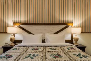 The Whispering Pine Lodge fotoÄŸrafÄ±