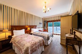 The Whispering Pine Lodge fotoÄŸrafÄ±