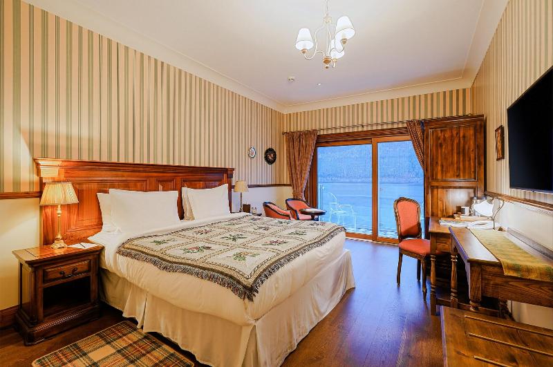The Whispering Pine Lodge - Oda