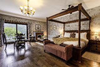 The Whispering Pine Lodge fotoÄŸrafÄ±