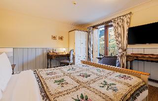 The Whispering Pine Lodge fotoÄŸrafÄ±