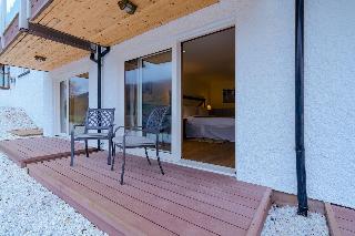The Whispering Pine Lodge fotoÄŸrafÄ±