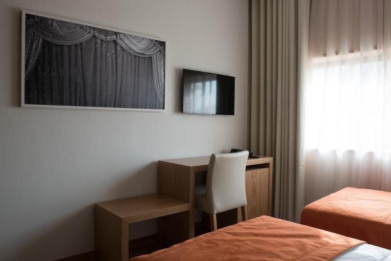 Porto Coliseum Hotel - Oda