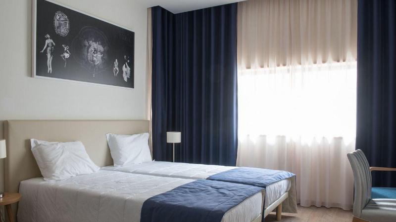 Porto Coliseum Hotel - Oda