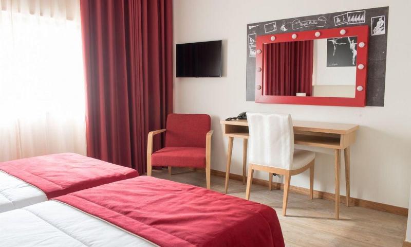 Porto Coliseum Hotel - Oda