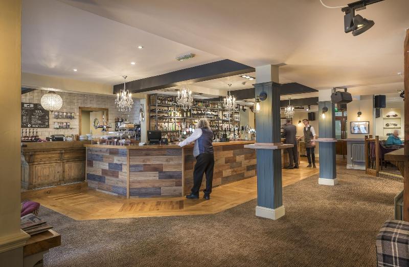 The Golden Lion - Bar