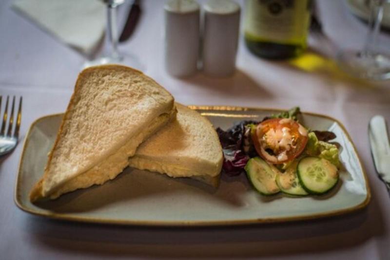 The Golden Lion - Restoran