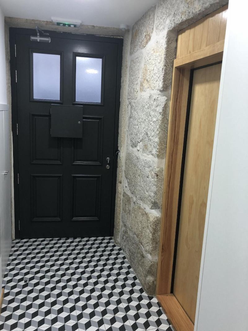 Insitu Trindade - Lobi