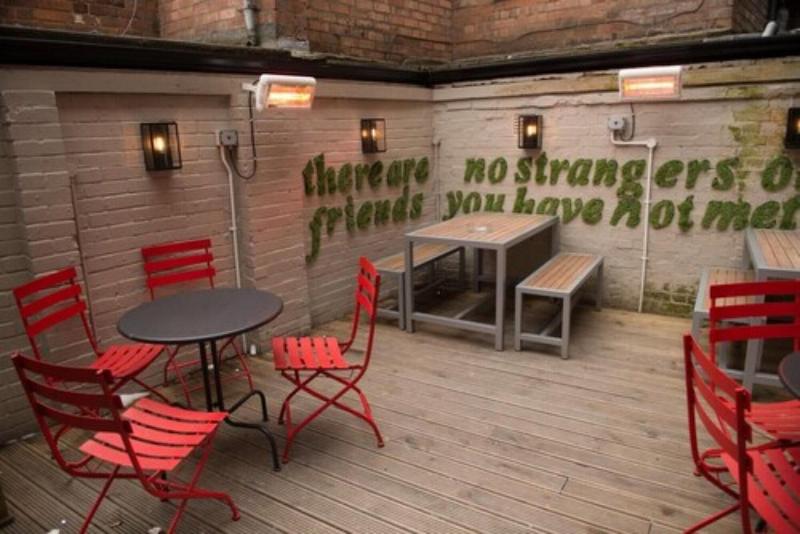 Thomas James Hotel - Teras